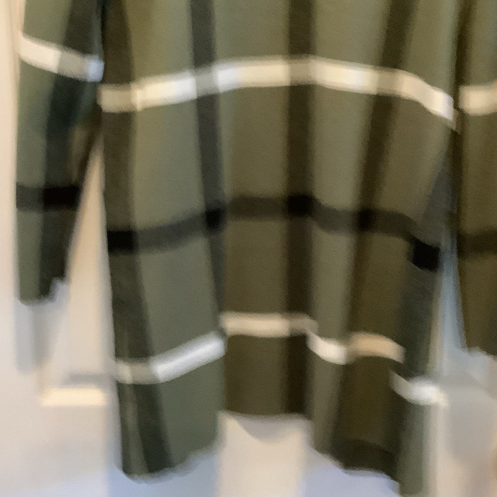 Tahari Olive and Black Knit Sweater - Picture 9 of 10